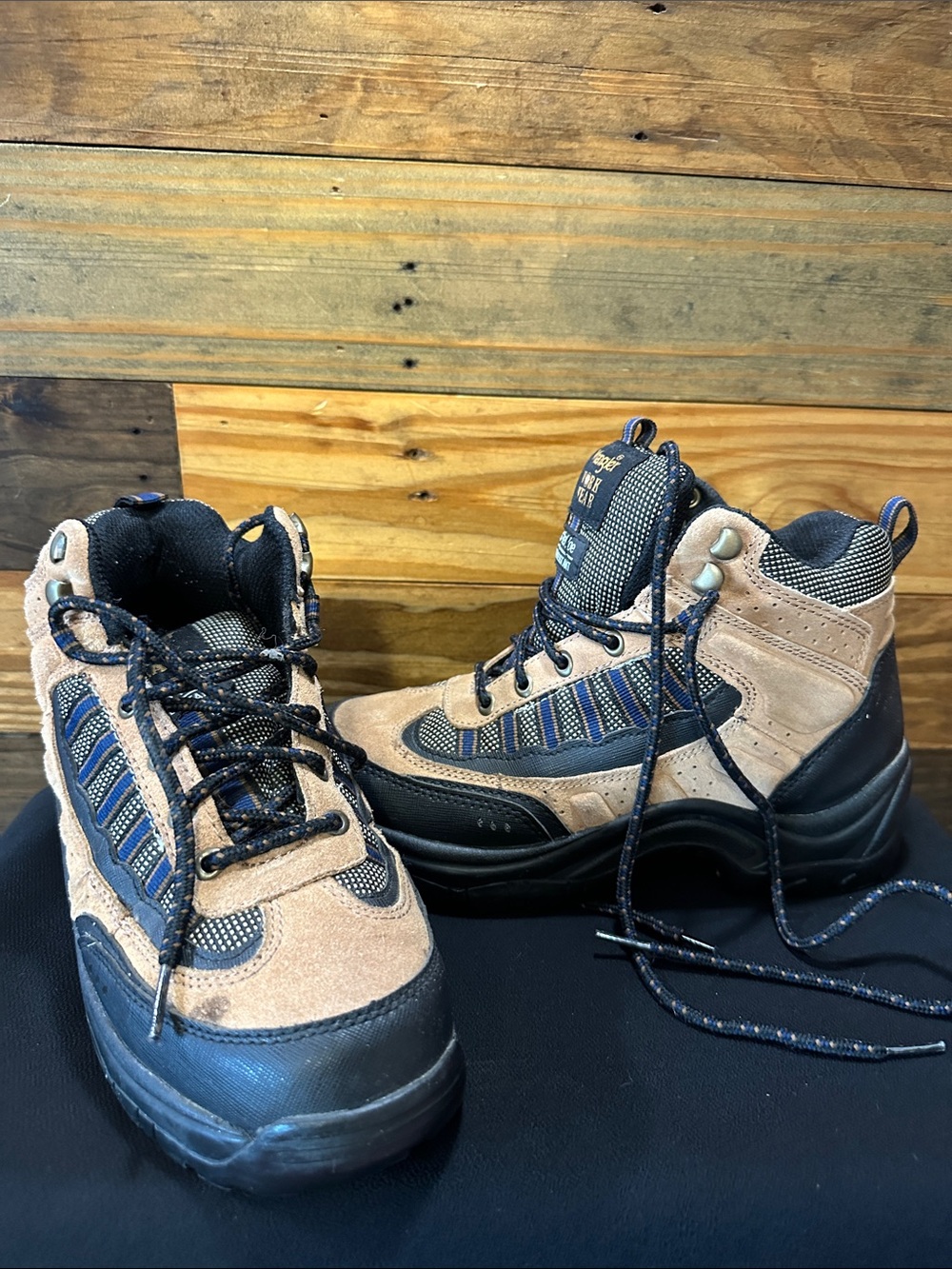 Wrangler Brown and Navy Men's boots. Work wear. Steel toe
